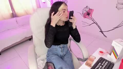 isabela_fiorelli online show from September 2025 05:18:01 PM