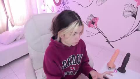 isabela_fiorelli online show from October 2025 01:08:02 PM