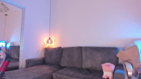 Isabela online show from February 2025 12:06:02 PM