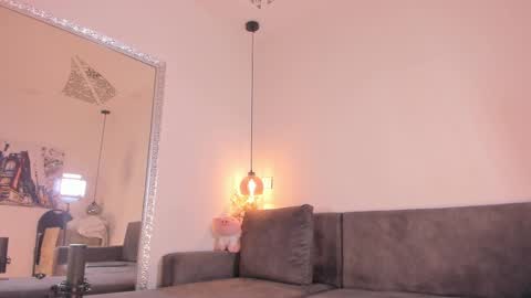 Isabela online show from September 2025 12:15:02 PM