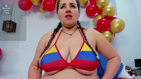 Snapshot of isabela_parkerr chatting on October 2025 12:03:02 PM Mommy Isa online show from October 2025 12:03:02 PM