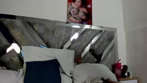 Snapshot of isabela_parkerr chatting on January 2026 04:56:02 PM Mommy Isa online show from January 2026 04:56:02 PM