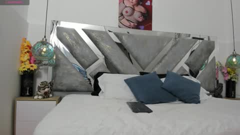 Snapshot of isabela_parkerr chatting on February 2026 04:57:02 AM Mommy Isa online show from February 2026 04:57:02 AM