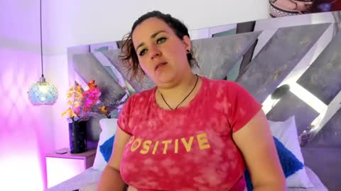 Snapshot of isabela_parkerr chatting on June 2026 01:12:01 PM Mommy Isa online show from June 2026 01:12:01 PM