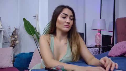 Snapshot of isabelasasha chatting on February 2025 07:07:01 PM Isa online show from February 2025 07:07:01 PM