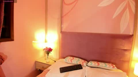 Snapshot of isabelastefano chatting on November 2025 03:21:02 AM isabelastefano online show from November 2025 03:21:02 AM