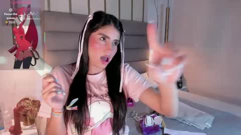 Snapshot of isabelastefano chatting on June 2026 03:19:02 AM isabelastefano online show from June 2026 03:19:02 AM