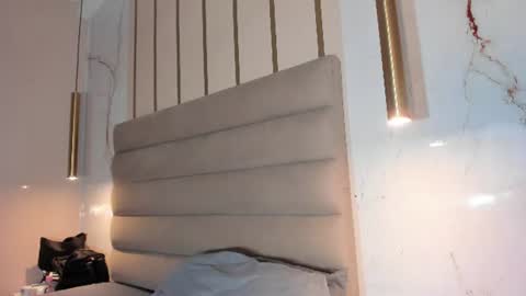 Snapshot of isabelastefano chatting on June 2026 03:33:01 AM isabelastefano online show from June 2026 03:33:01 AM
