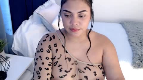 isabelateran online show from March 2026 07:19:02 PM