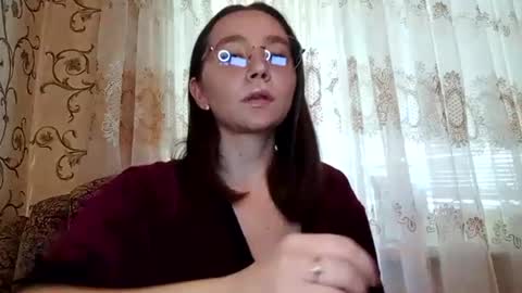 Snapshot of isabelkim_ chatting on July 2026 12:52:01 PM Isabel online show from July 2026 12:52:01 PM