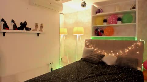 Snapshot of isabelkiss chatting on March 2026 02:11:02 PM IsabelKiss online show from March 2026 02:11:02 PM