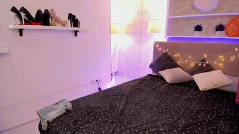 Snapshot of isabelkiss chatting on April 2026 05:41:02 AM IsabelKiss online show from April 2026 05:41:02 AM