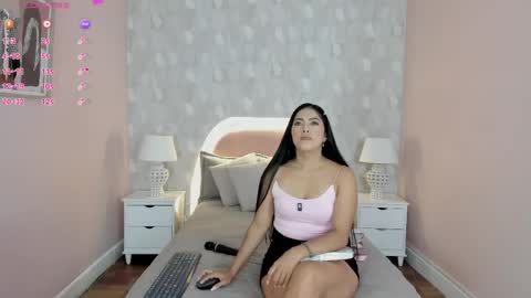 Snapshot of isabella__milf chatting on May 2026 07:12:01 PM isabella__milf online show from May 2026 07:12:01 PM