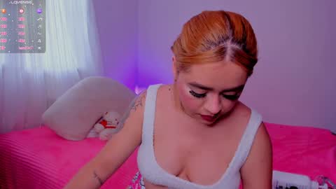 Snapshot of isabella_arias1 chatting on December 2024 06:20:02 PM Isabella Arias online show from December 2024 06:20:02 PM