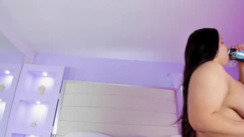 Snapshot of isabella_daniell chatting on January 2025 07:36:01 AM Isa online show from January 2025 07:36:01 AM