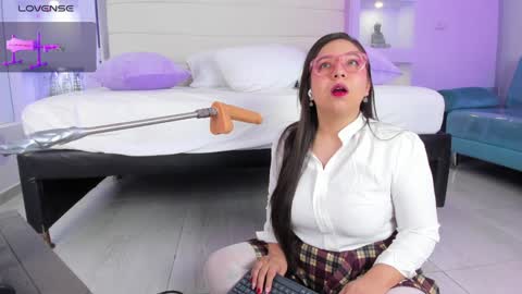 Snapshot of isabella_daniell chatting on February 2025 03:33:01 AM Isa online show from February 2025 03:33:01 AM