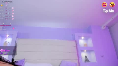 Snapshot of isabella_daniell chatting on March 2025 10:08:02 AM Isa online show from March 2025 10:08:02 AM