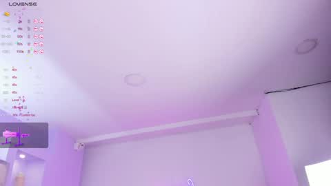 Isa online show from November 2025 04:33:02 AM