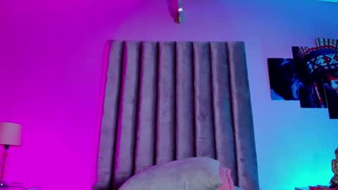 Snapshot of isabella_flowerss chatting on February 2026 12:36:02 AM online show from February 2026 12:36:02 AM