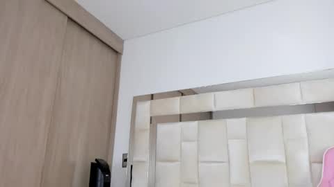 isabella_gomez11 online show from February 2025 05:48:01 PM