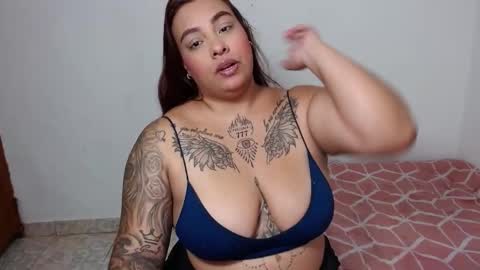 Snapshot of isabella_hots chatting on October 2025 09:41:02 AM estefania online show from October 2025 09:41:02 AM