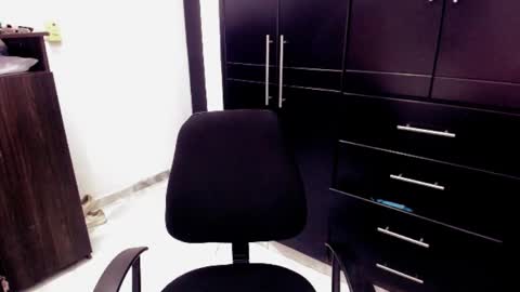 sandra   isabella hotxxx online show from March 2025 02:03:01 AM