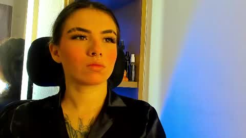 Snapshot of isabella_hv chatting on June 2026 07:00:02 PM ISABELLA online show from June 2026 07:00:02 PM