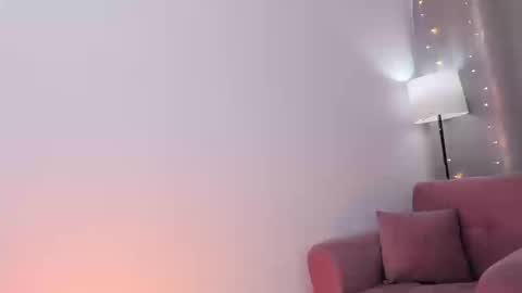 Snapshot of isabella_jones9 chatting on March 2026 12:06:02 AM ISABELLA online show from March 2026 12:06:02 AM
