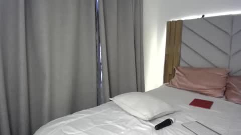 Snapshot of isabella_m_ chatting on March 2026 03:04:01 PM Isabella online show from March 2026 03:04:01 PM