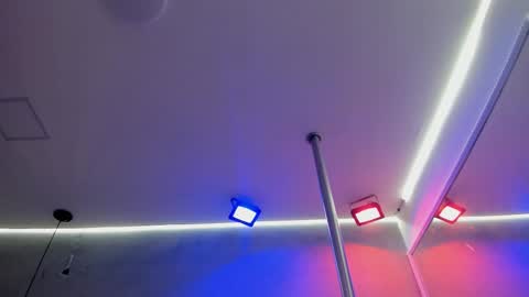 Isabella Nowa online show from February 2026 11:36:02 AM