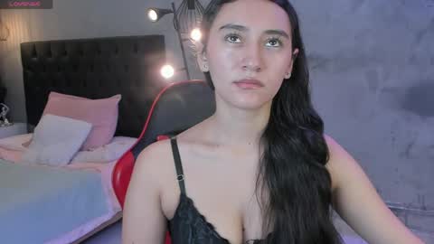 Snapshot of isabella_nowa chatting on April 2026 11:26:02 AM Isabella Nowa online show from April 2026 11:26:02 AM