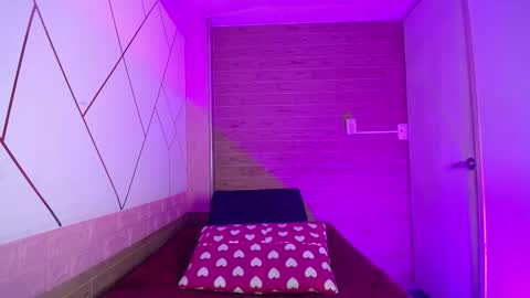 isabella_roseee online show from November 2025 09:13:02 PM