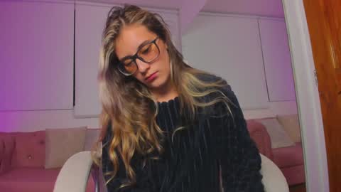 Isabella Rros online show from December 2024 06:53:02 AM