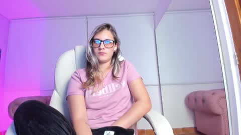 Isabella Rros online show from February 2025 09:22:01 AM