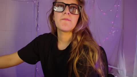 Isabella Rros online show from February 2026 07:10:01 PM