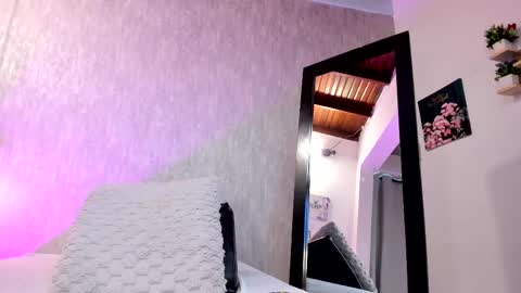 Snapshot of isabella_zc chatting on February 2025 02:57:01 PM isabella zc online show from February 2025 02:57:01 PM