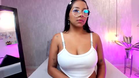 Snapshot of isabella_zc chatting on February 2025 12:08:01 PM isabella zc online show from February 2025 12:08:01 PM