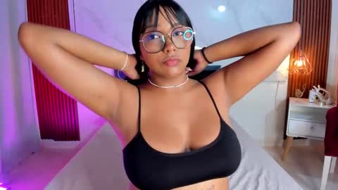 Snapshot of isabella_zc chatting on November 2025 10:29:02 PM isabella zc online show from November 2025 10:29:02 PM