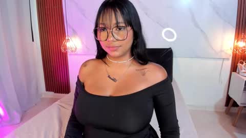 Snapshot of isabella_zc chatting on December 2025 07:32:01 PM isabella zc online show from December 2025 07:32:01 PM