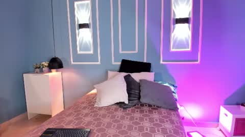 isabella zc online show from June 2026 12:20:02 PM