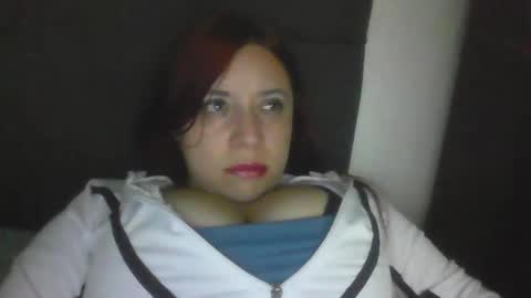 isabellaa_hills_ online show from October 2025 12:09:02 AM