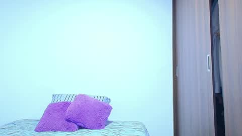 Snapshot of isabellaa_smith03 chatting on June 2026 11:02:01 AM isabellaa_smith03 online show from June 2026 11:02:01 AM