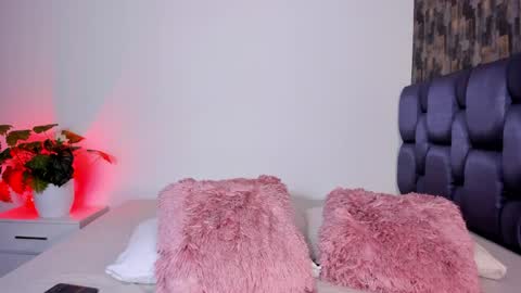 Snapshot of isabellaangeel chatting on April 2026 02:33:01 AM ISABELLA online show from April 2026 02:33:01 AM