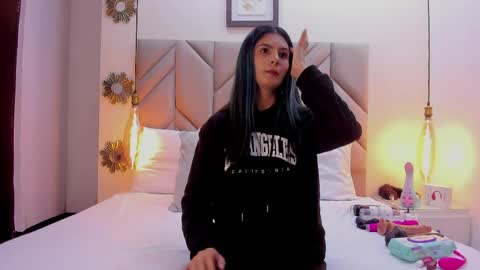 Snapshot of isabellafoox chatting on May 2026 02:14:01 PM isabellafoox online show from May 2026 02:14:01 PM
