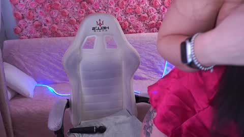 Snapshot of isabellafoxyy chatting on April 2026 05:27:02 AM Marina online show from April 2026 05:27:02 AM