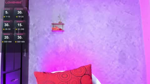 Instagram soybella01  online show from November 2025 06:02:01 PM