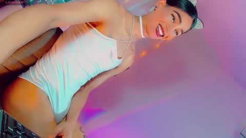 isabellagirs online show from February 2026 10:13:02 PM