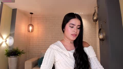 Isa Hill  online show from December 2024 07:21:02 PM