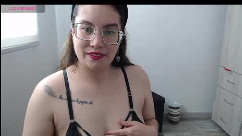 isabellahunter2 online show from May 2026 05:19:02 PM