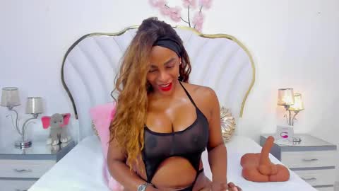 Isabella  online show from February 2025 02:30:01 PM